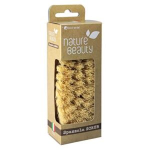 Spazzola scrub. Spazzola corpo a secco setole naturali in tampico. Ottima per inestetismi, cellulite e ritenzione idrica. Migliora la circolazione con azione esfoliante. 15,5 cm x 6 cm x 4,5 cm