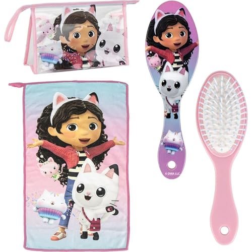 CERDÁ LIFE'S LITTLE MOMENTS Borsa da toilette da viaggio Gabby's Dollhouse con pettine, asciugamano e beauty case - Set portatile per l'igiene personale per bambine
